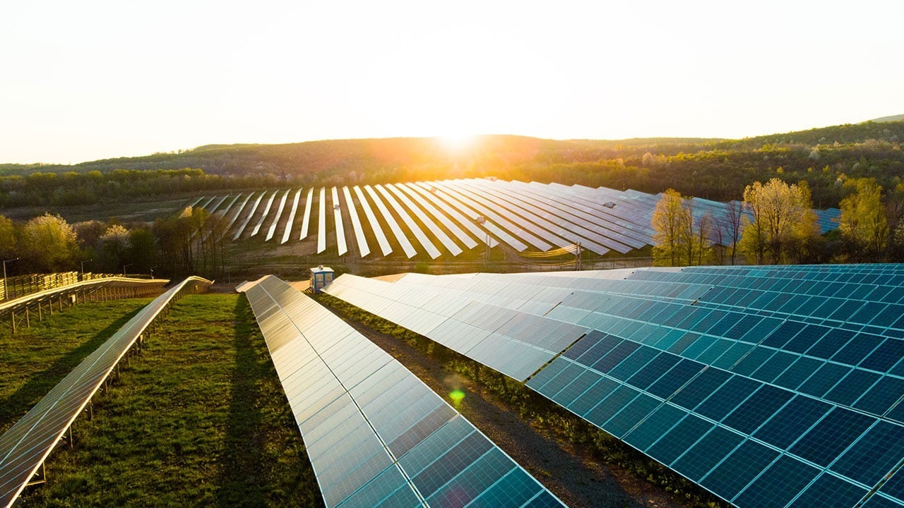 Leading Commercial Solar Panel Installation Lincoln Services